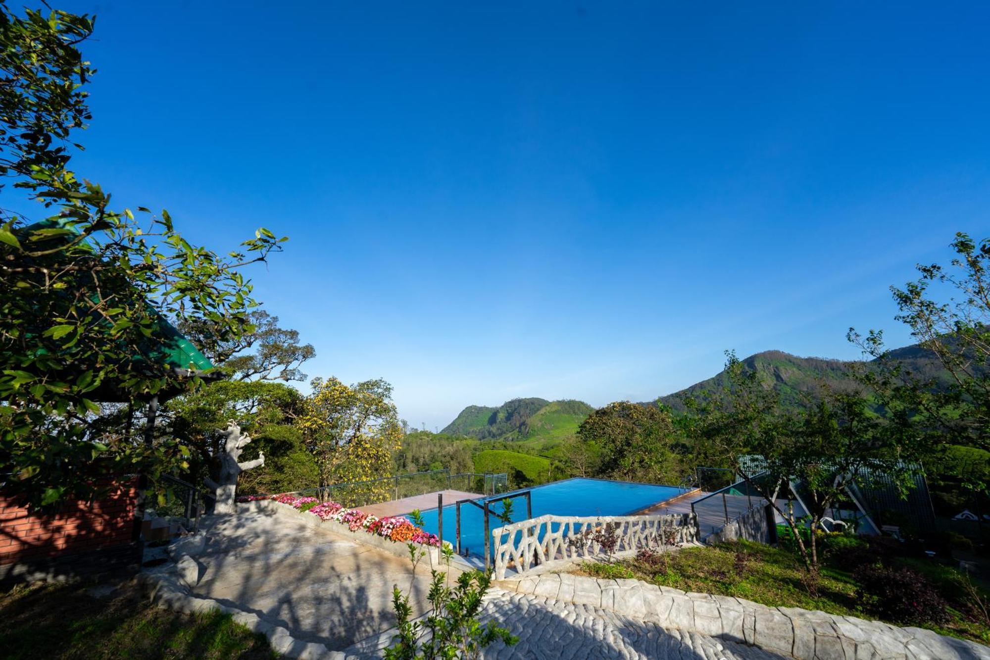 Camelot Resort Муннар Екстер'єр фото