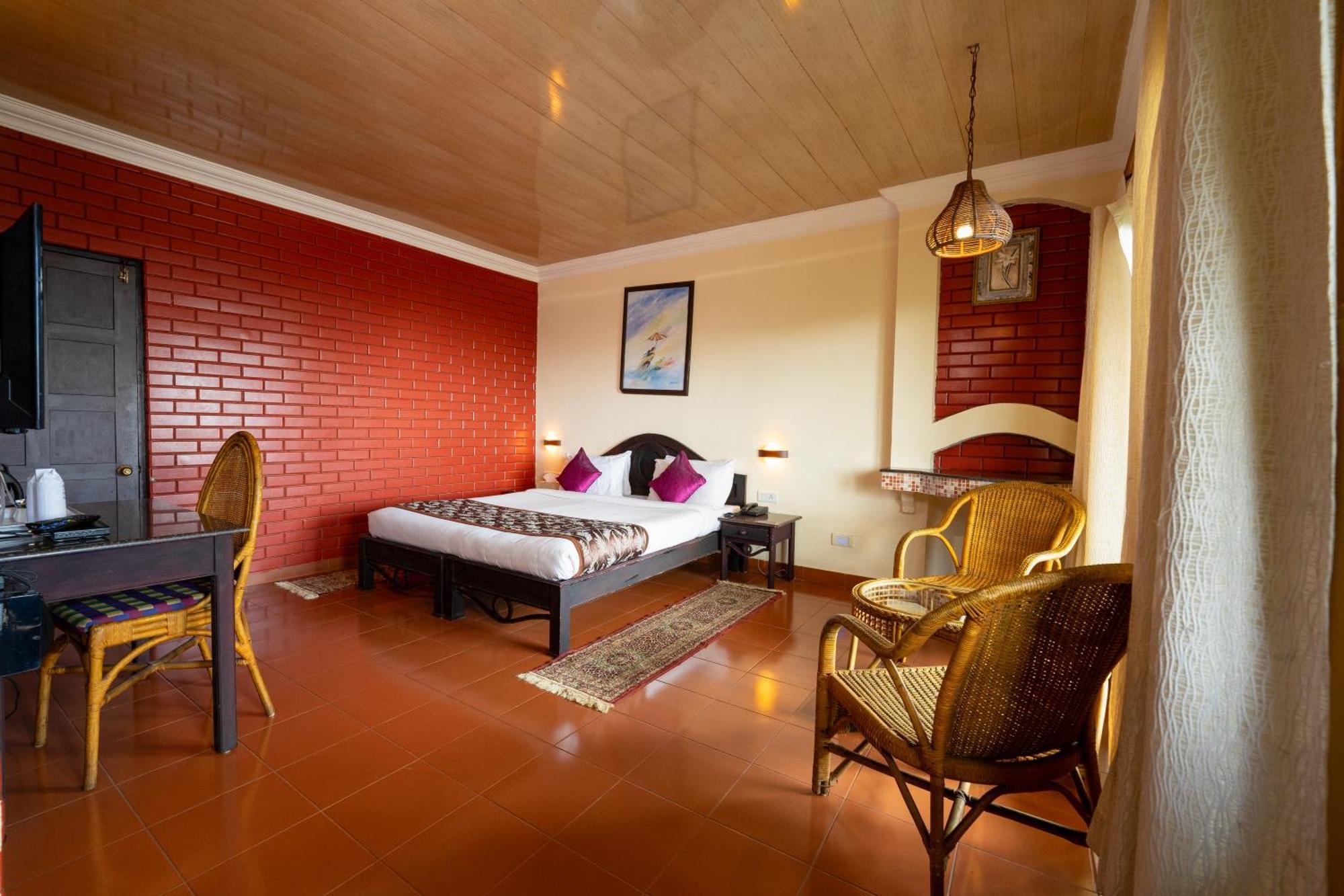 Camelot Resort Муннар Екстер'єр фото