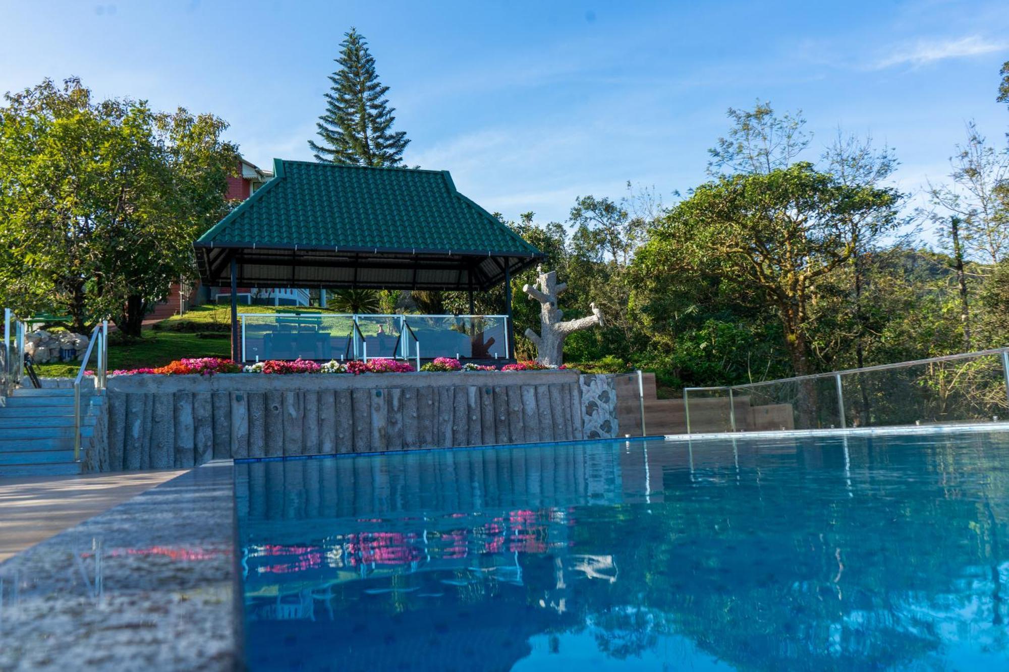 Camelot Resort Муннар Екстер'єр фото