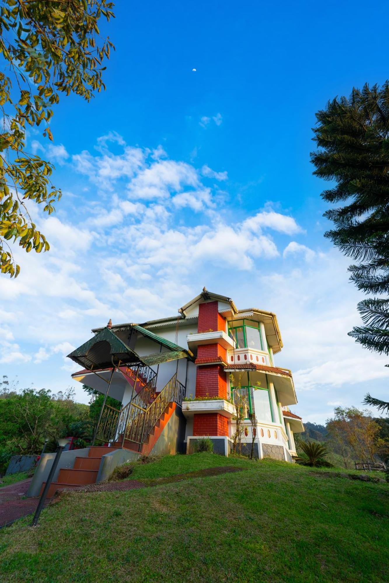 Camelot Resort Муннар Екстер'єр фото